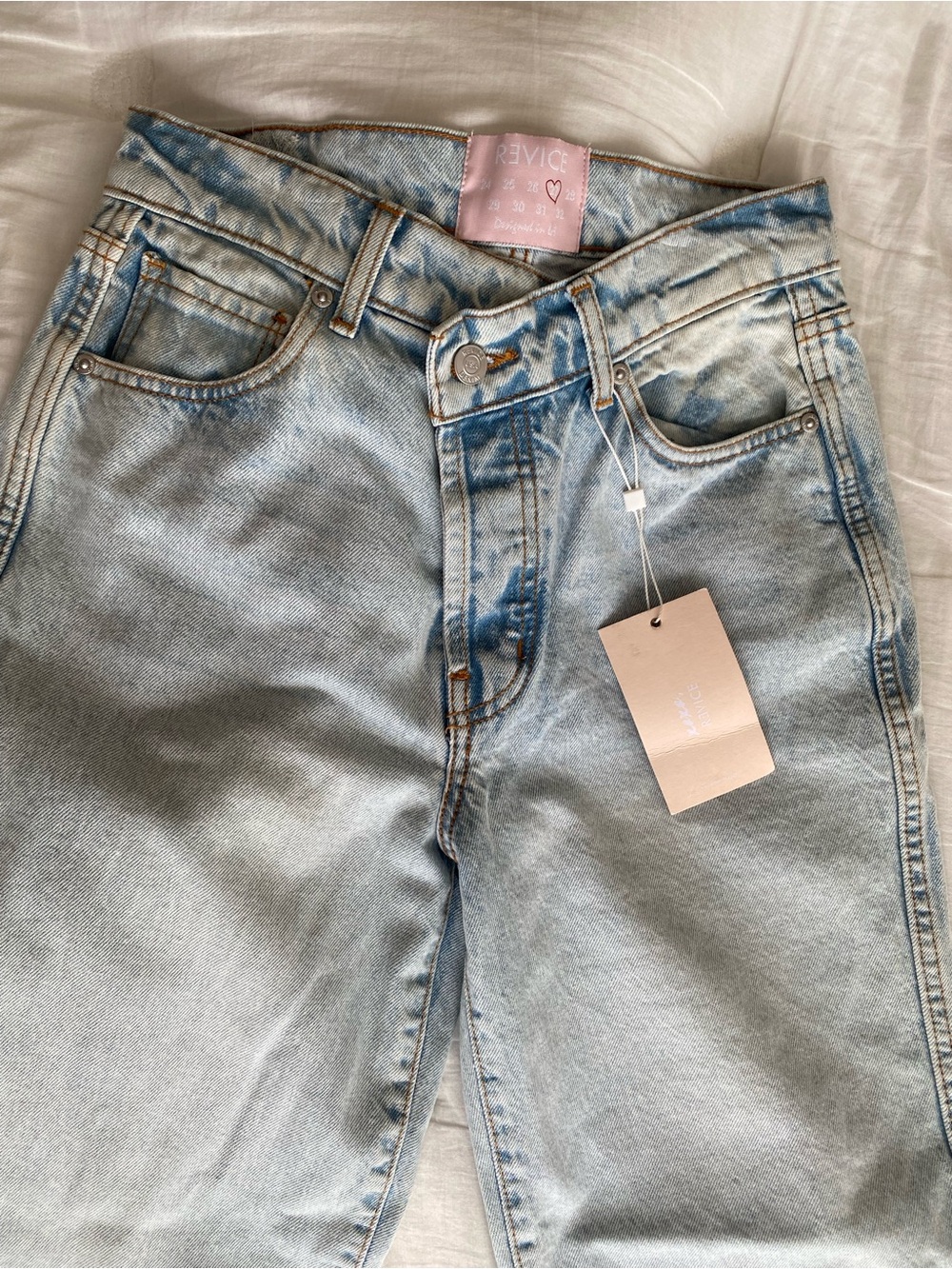 REVICE Light Wash womens 90s baby Relaxed Jeans revolve NWT